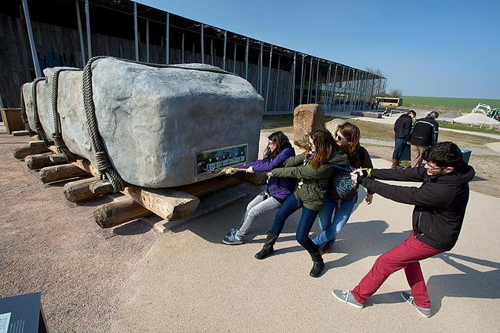 Stonehenge Sarsen Weighs 25 Tons